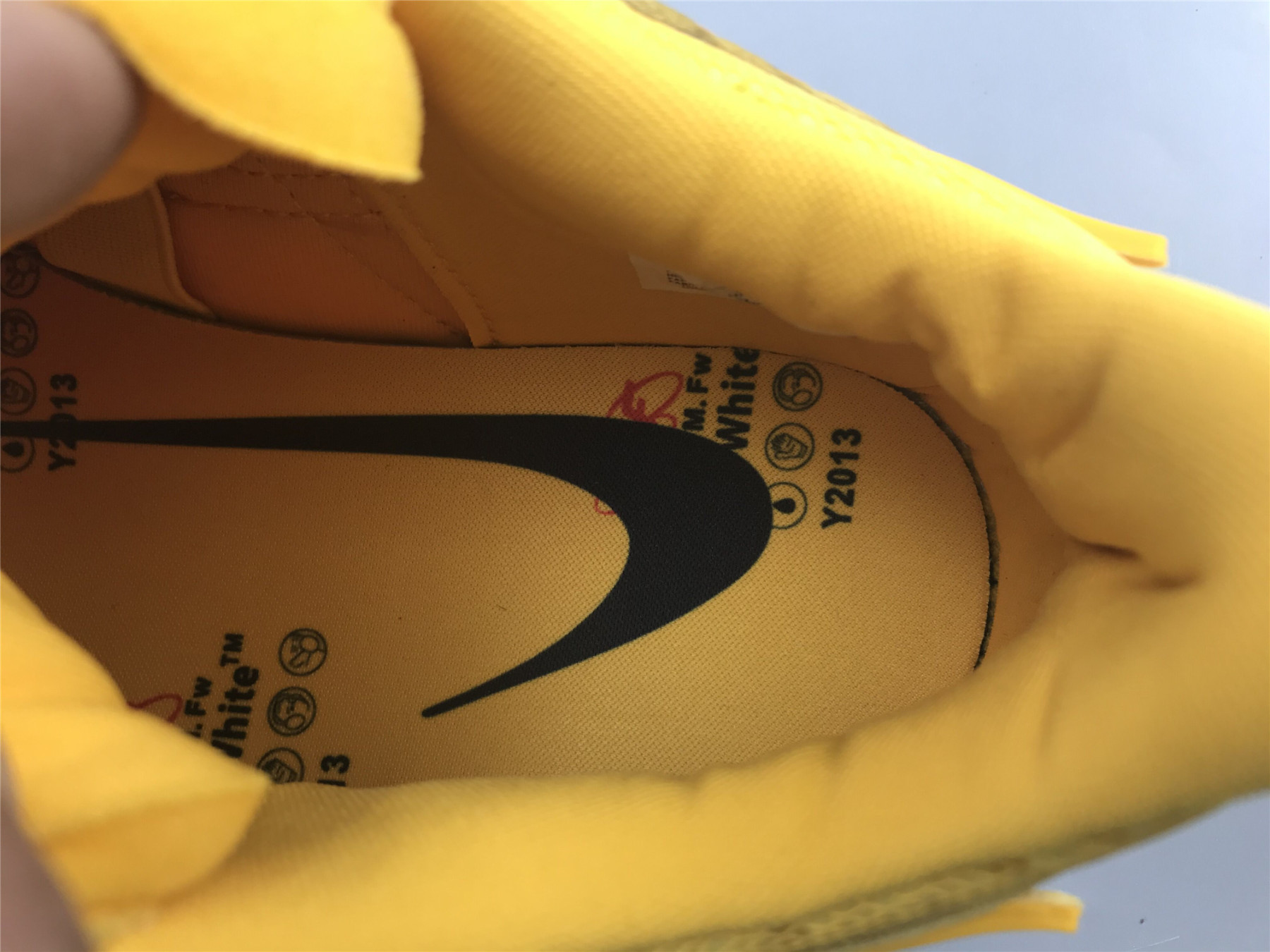UA NIKE OFF-WHITE X AIR RUBBER DUNK UNIVERSITY GOLD