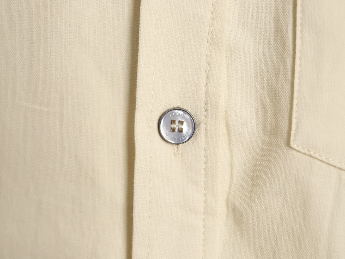L0vis Vvtt0n LV 26SS Short-sleeved Shirts