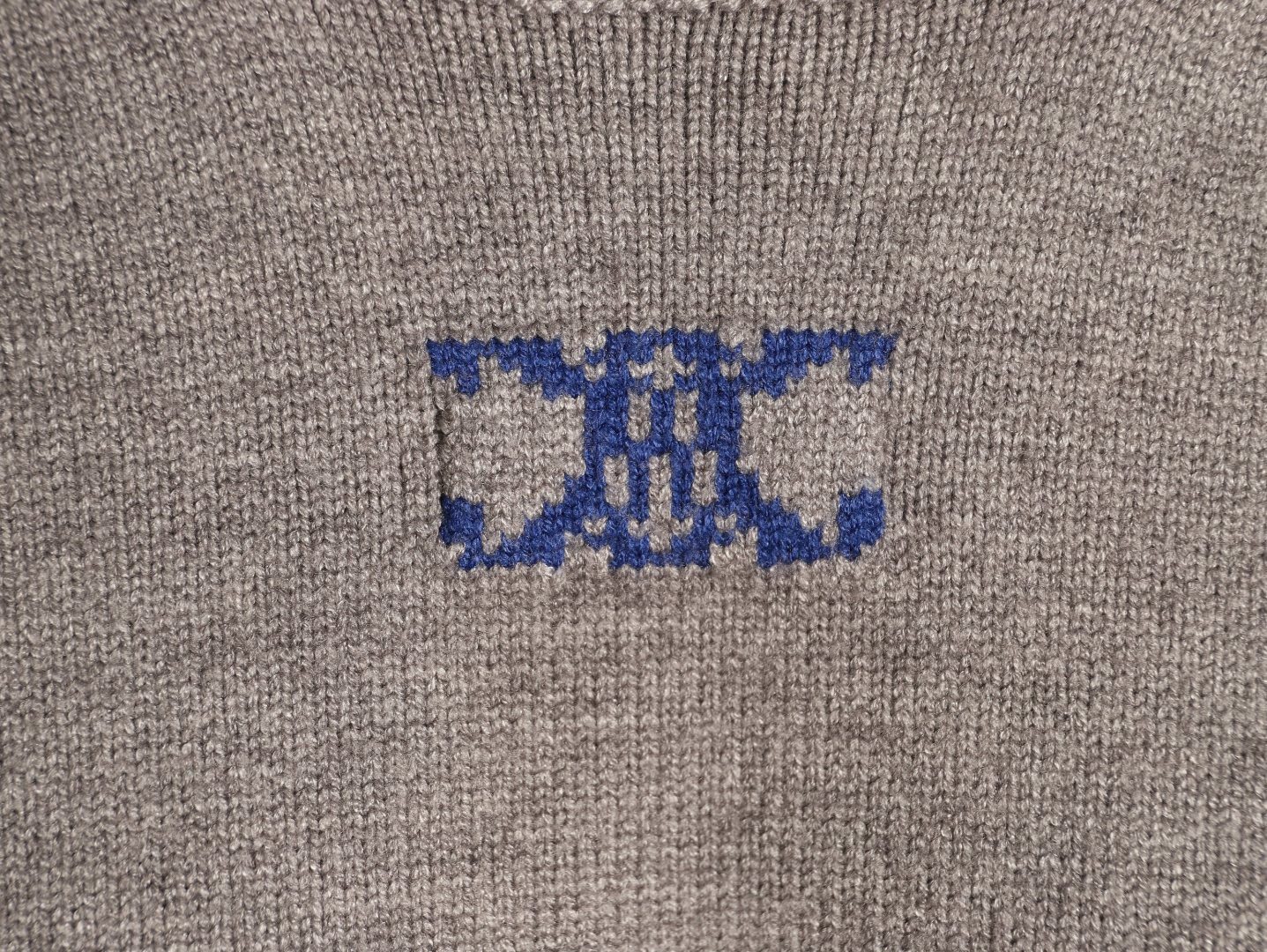 Ce1i*e Sweaters