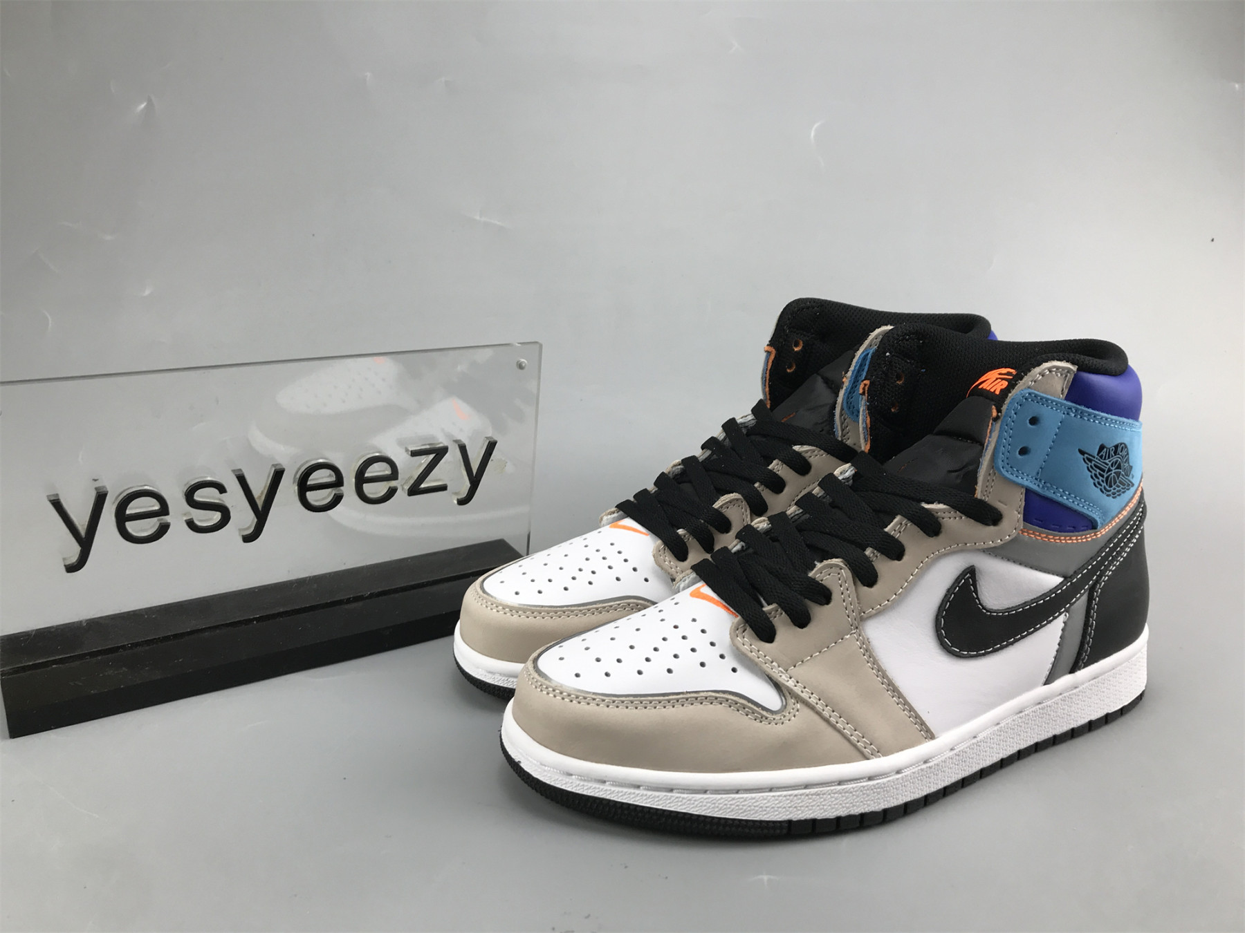UA AIR JORDAN 1 RETRO HIGH OG 