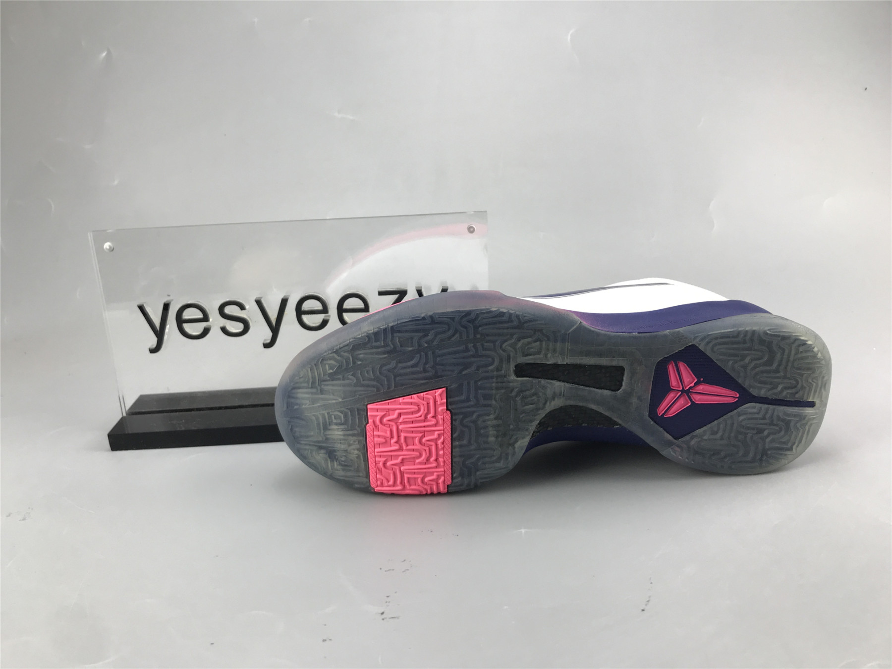 UA NIKE ZOOM KOBE 5 PROTRO 