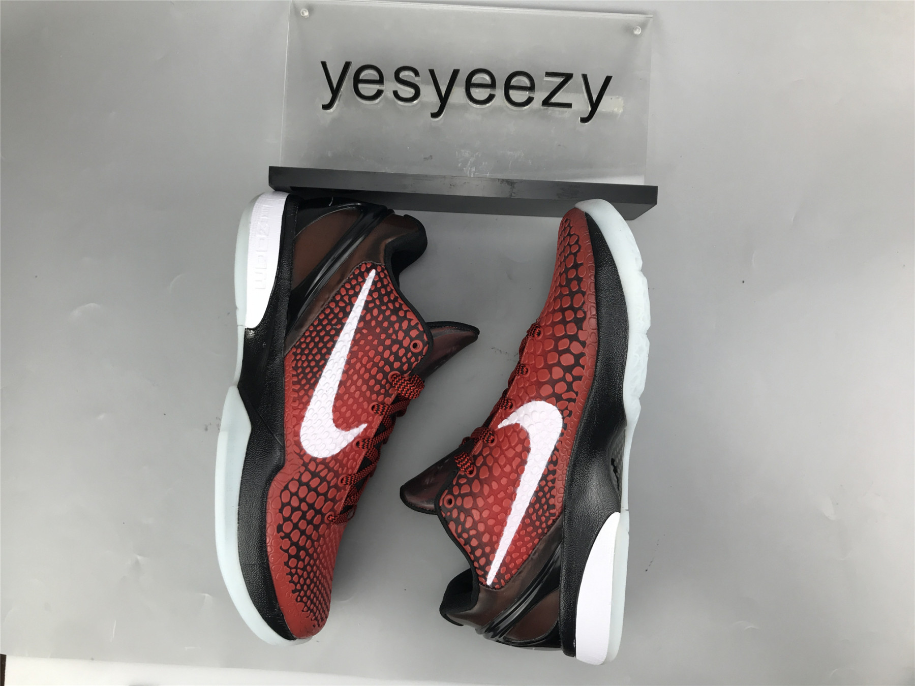 UA NIKE ZOOM KOBE 6 PROTRO 