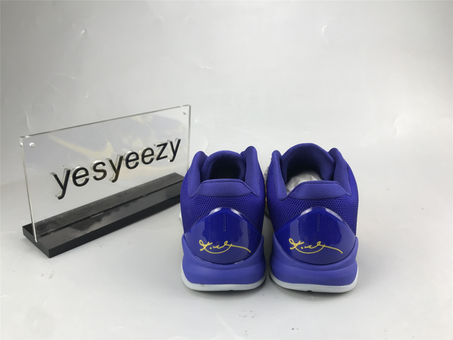UA NIKE ZOOM KOBE 5 PROTRO