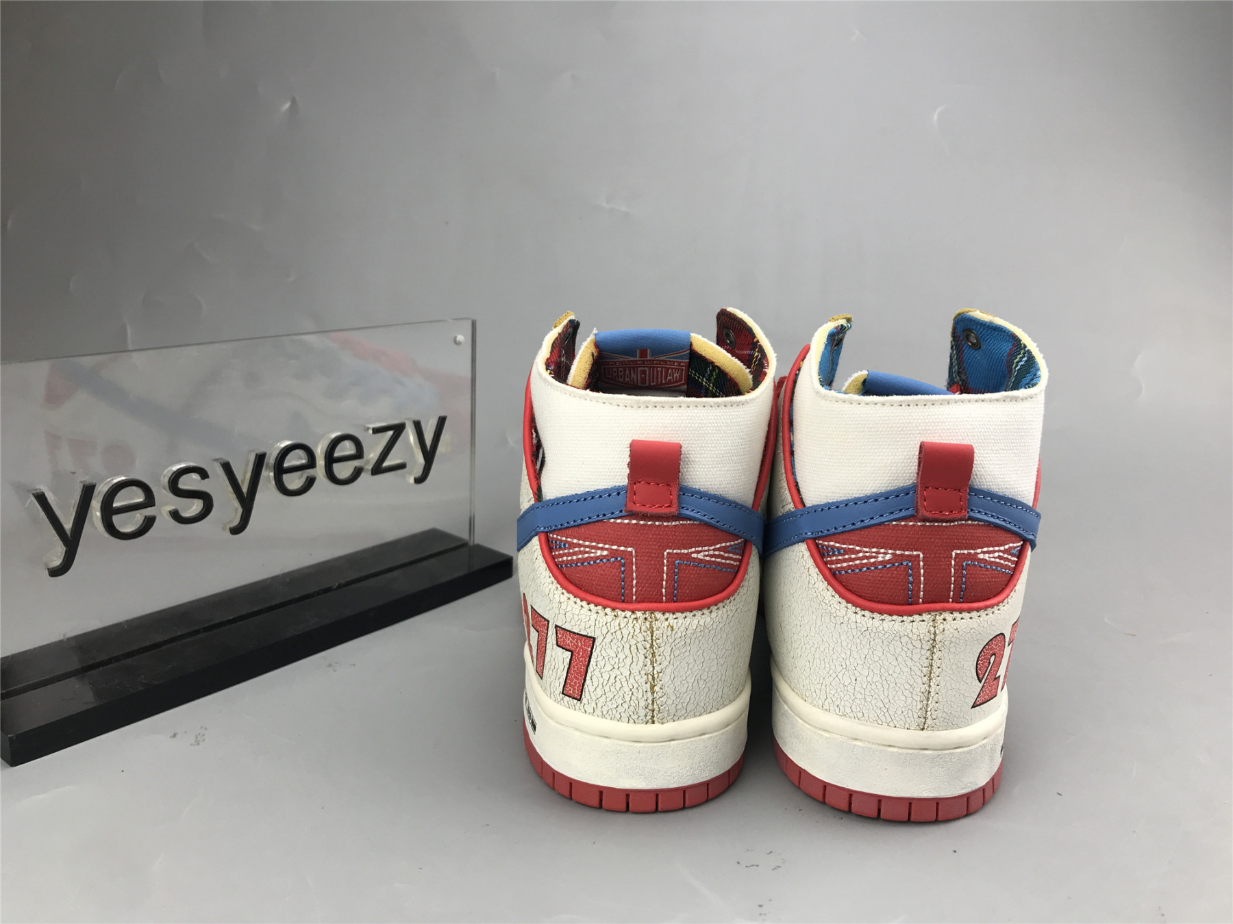 UA NIKE ISHOD WAIR X MAGNUS WALKER X DUNK HIGH PRO SB 