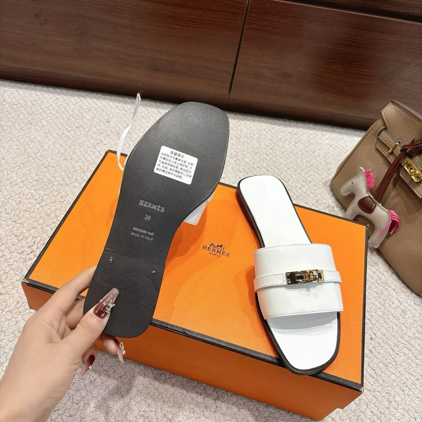 UA H**me5 Giulia Sandal