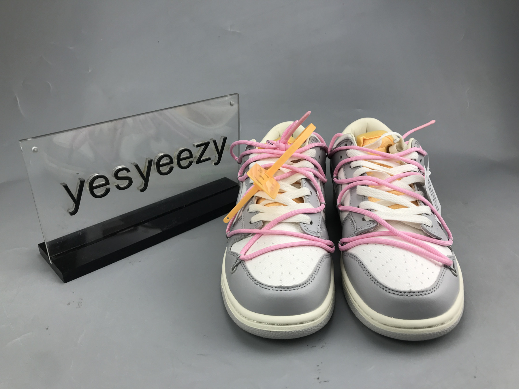 UA NIKE OFF-WHITE X DUNK LOW 