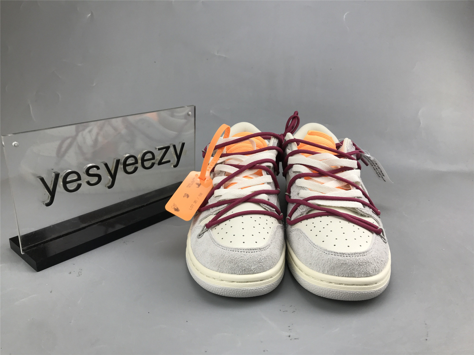 UA NIKE OFF-WHITE X DUNK LOW 