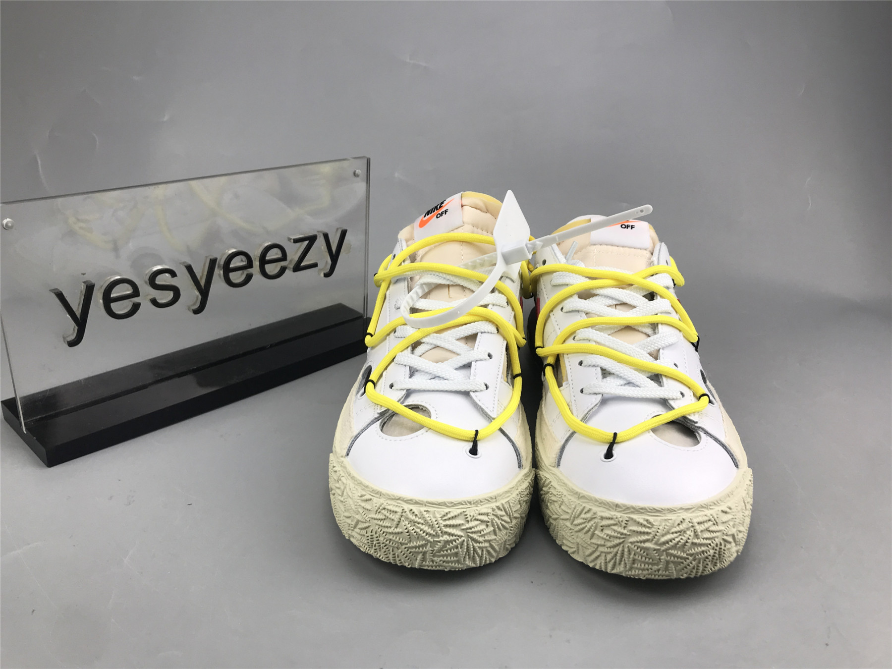 UA OFF-WHITE X BLAZER LOW 