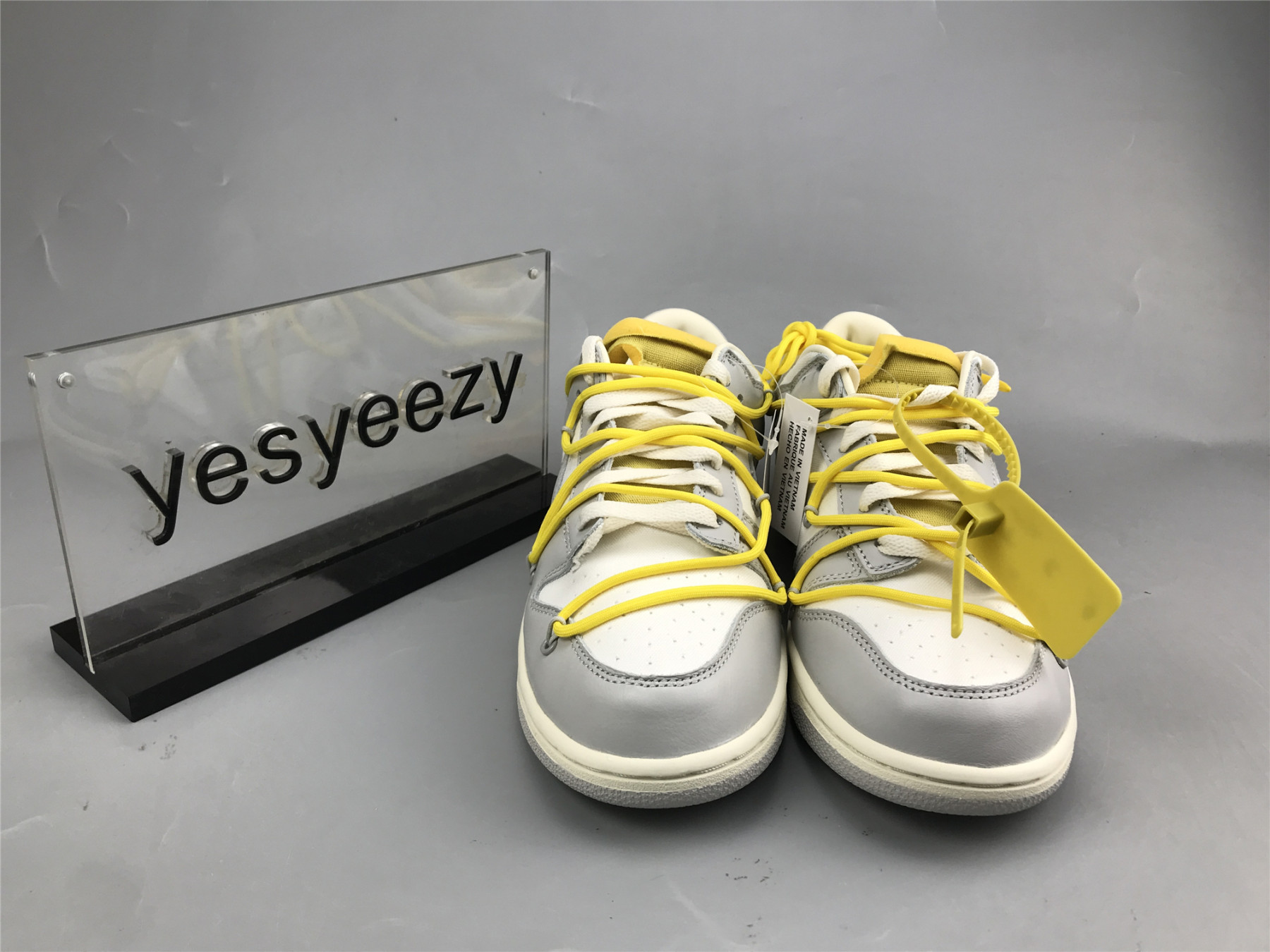 UA NIKE OFF-WHITE X DUNK LOW 