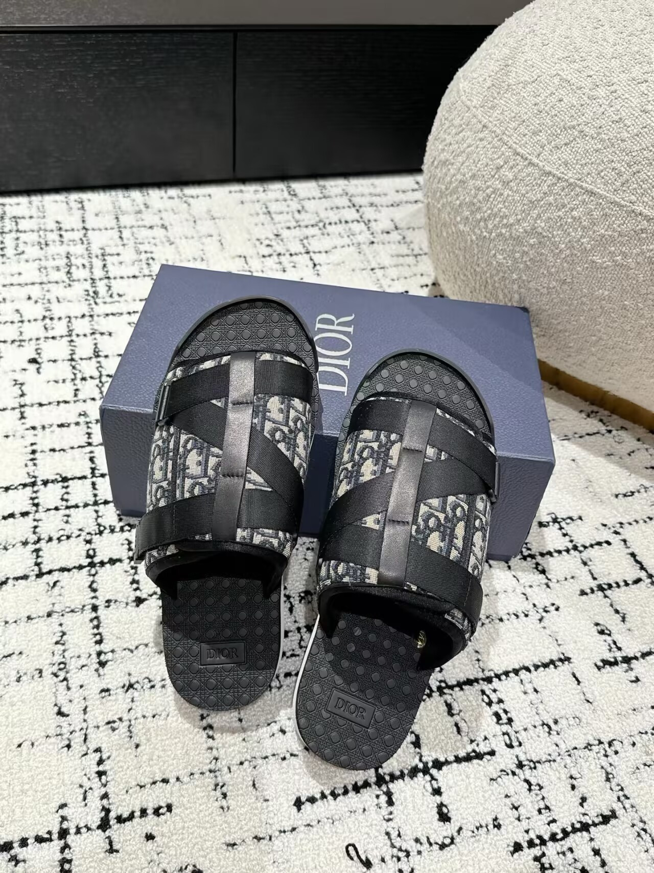 UA D10r Alpha Sandals