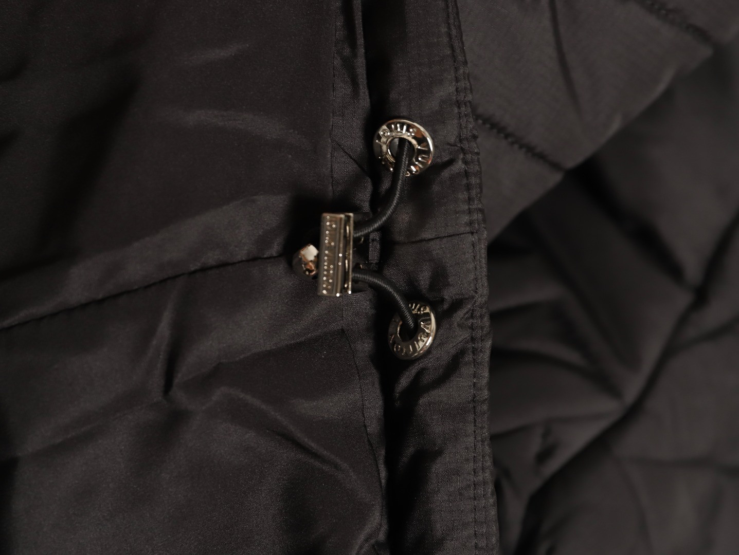L0vis Vvtt0n 25FW Padded jacket