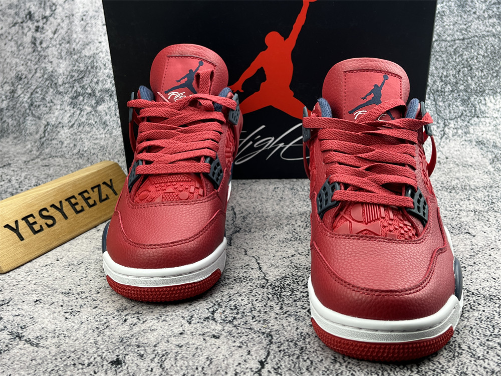 UA AIR JORDAN 4 RETRO 