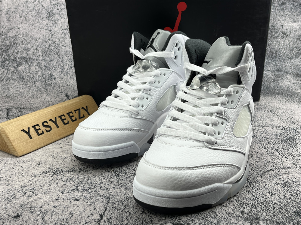 UA AIR JORDAN 5 RETRO 
