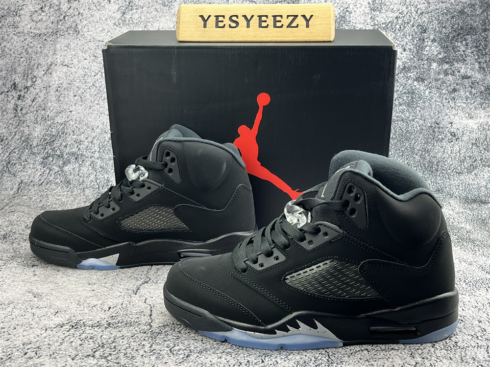UA AIR JORDAN 5 RETRO SE 
