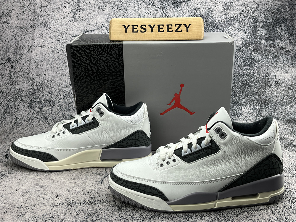 UA AIR JORDAN 3 RETRO 