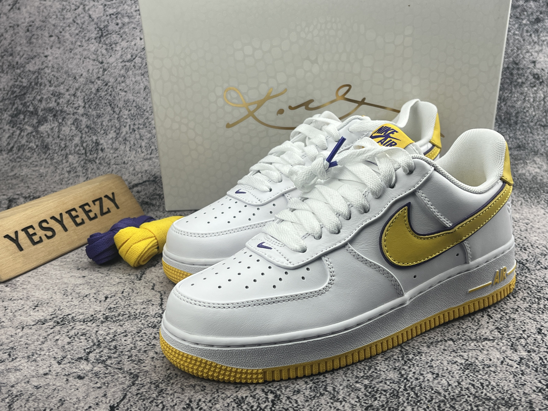 UA Nike Air Force 1 Low Retro QS