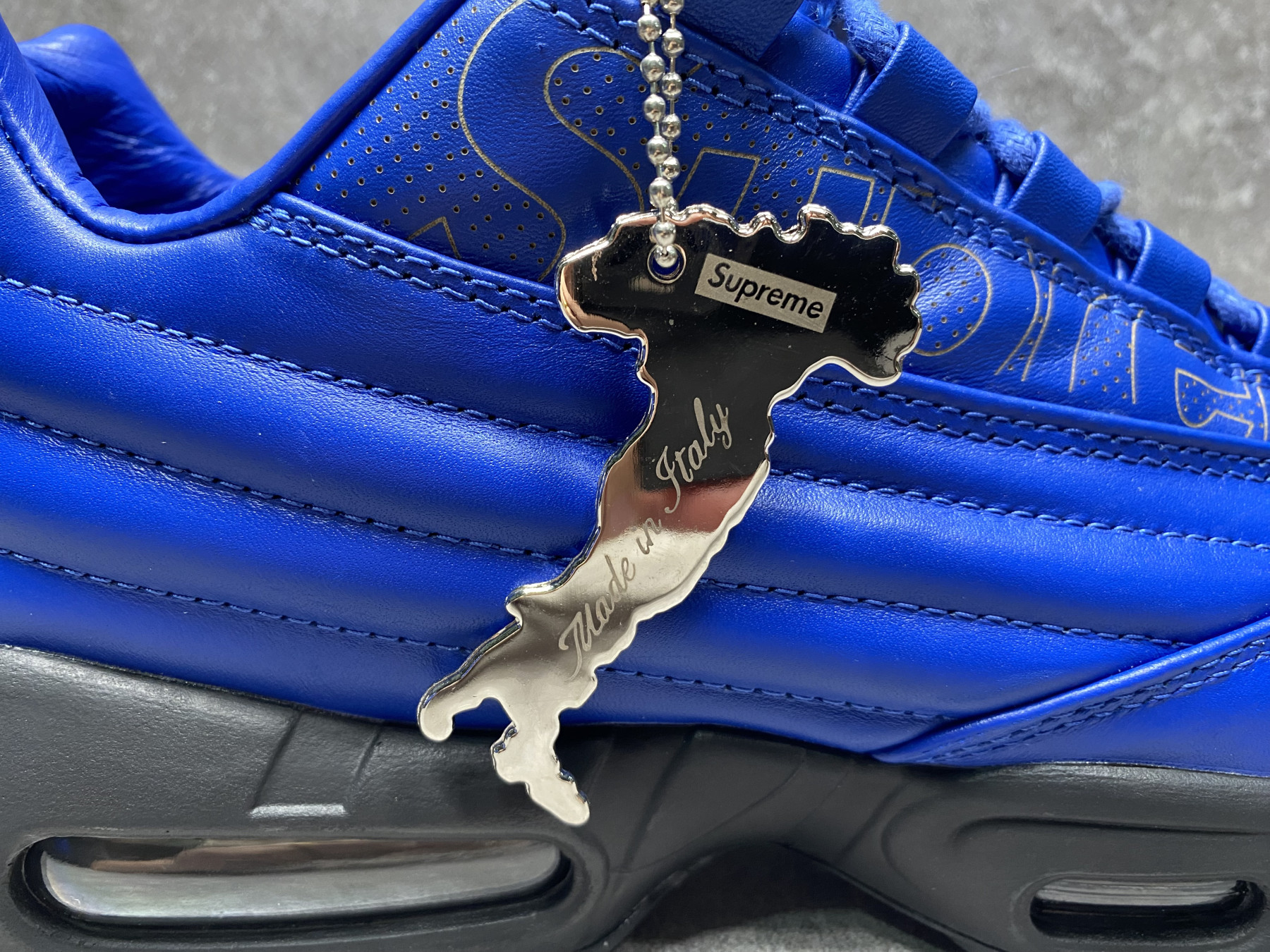 UA NIKE Air Max 95
