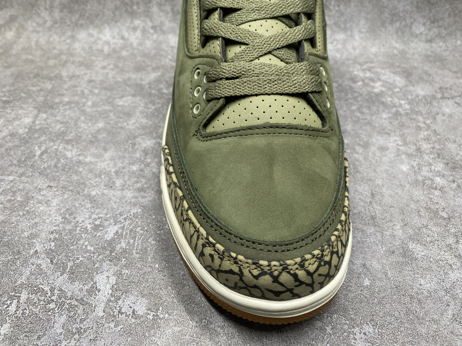 UA Jordan 3 Retro