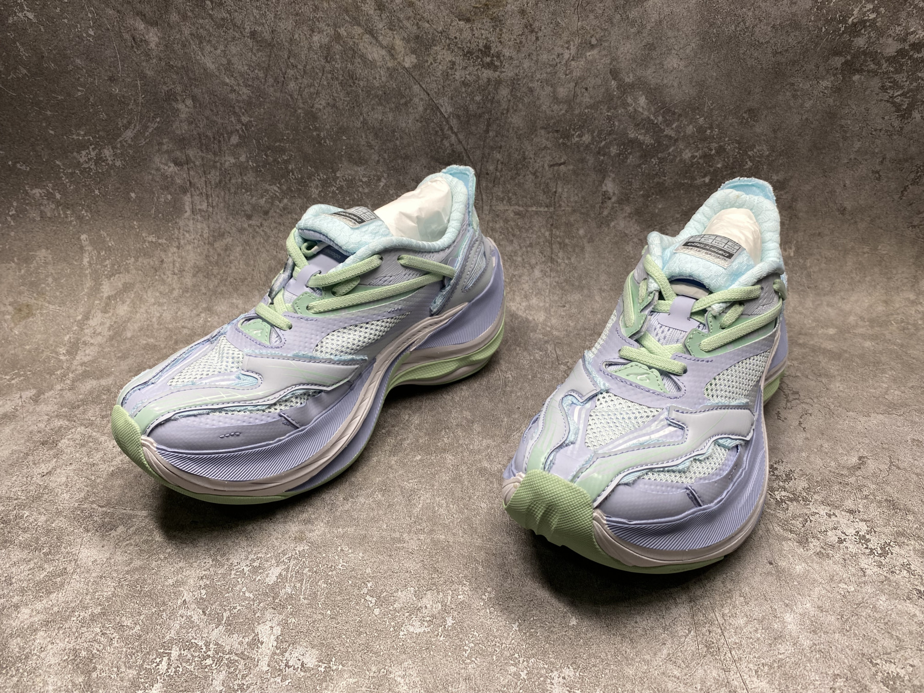UA Ba1en*iaga Jet Sneakers(run one size large)
