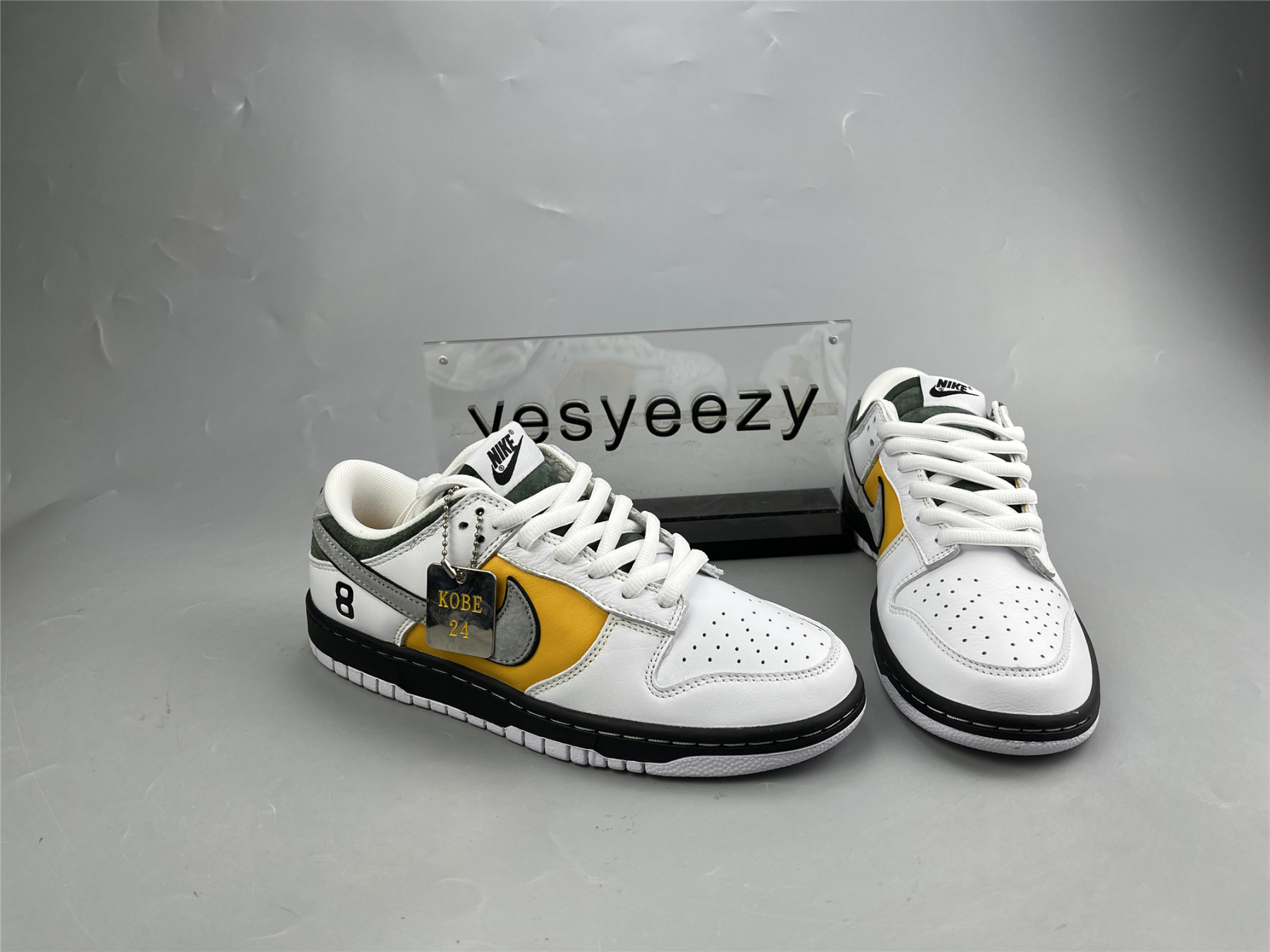 UA NIKE DUNK LOW KOBE WHITE YELLOW GREEN