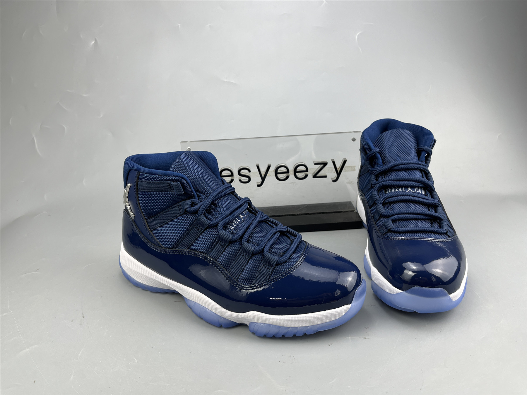 UA AIR JORDAN 11 RETRO BLUE