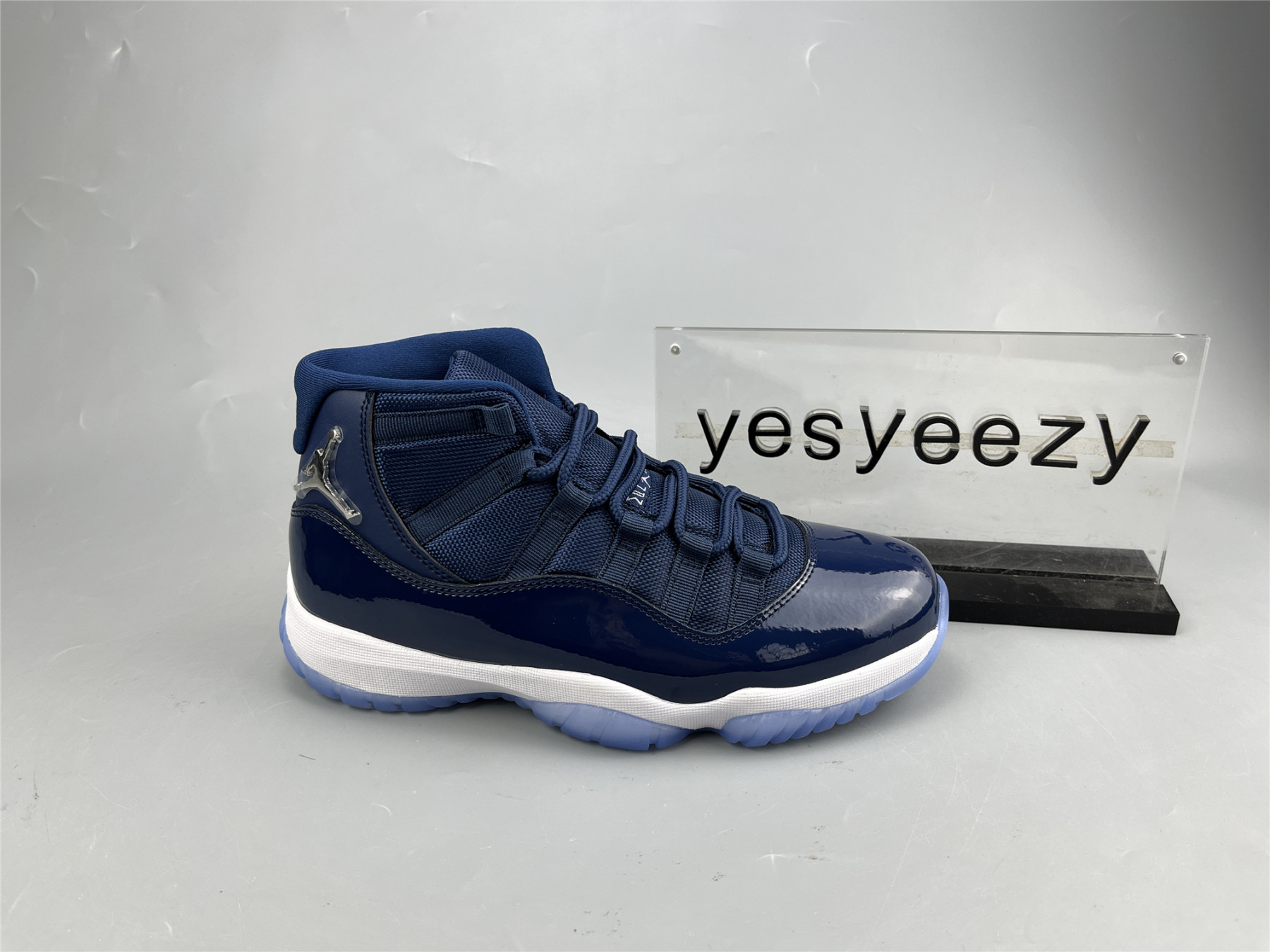 UA AIR JORDAN 11 RETRO BLUE