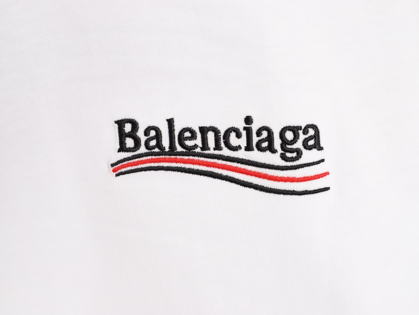 Ba1en*iaga Long-sleeved T-shirt