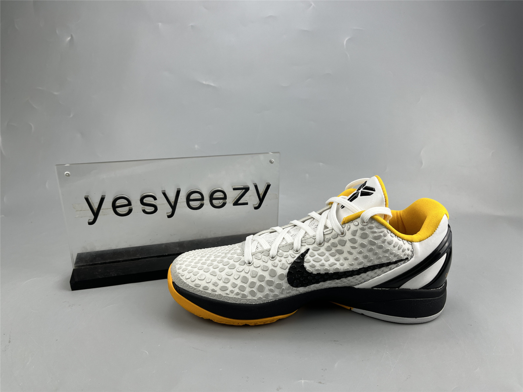 UA NIKE ZOOM KOBE 6 PROTRO 