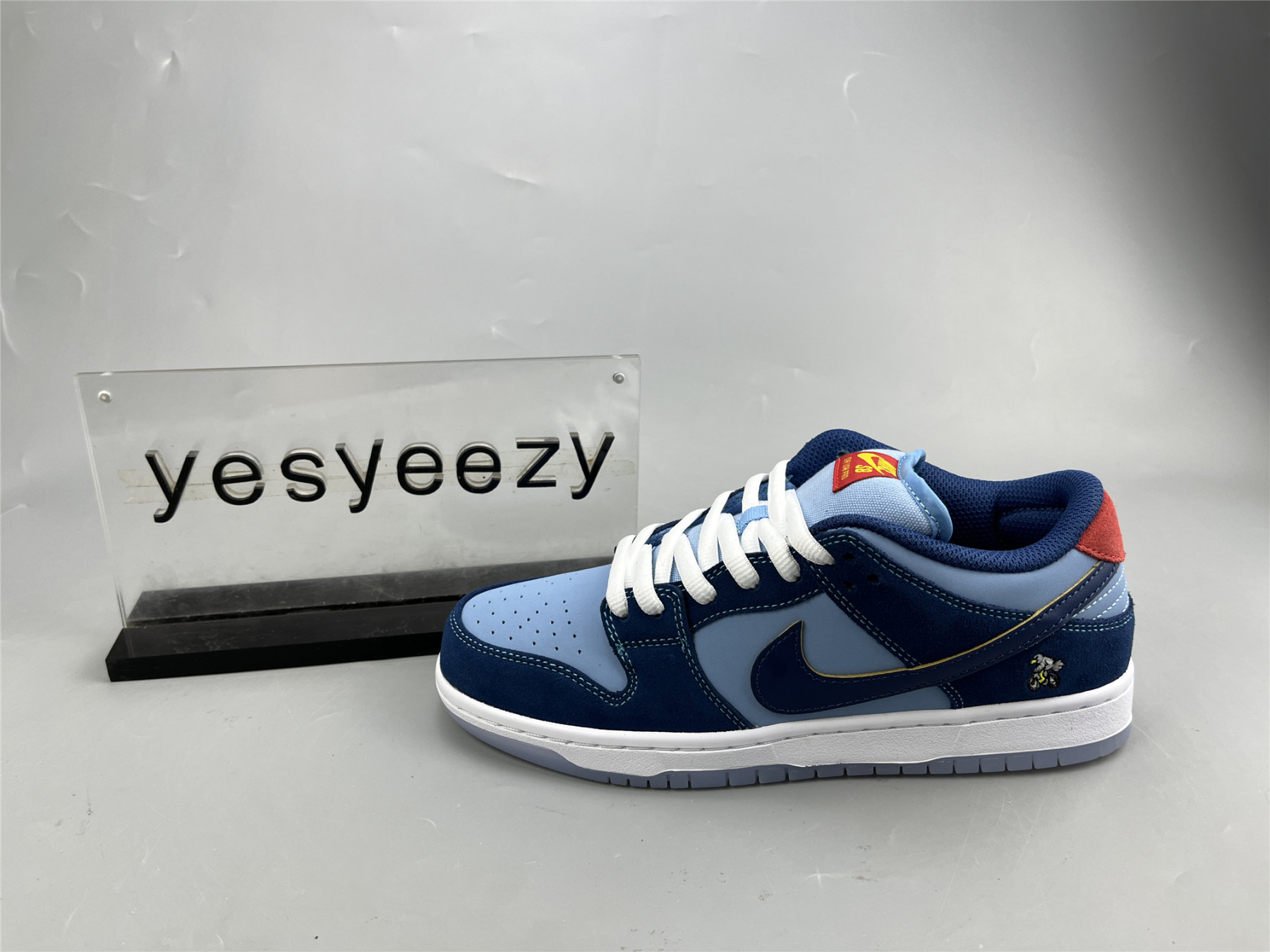 UA WHY SO SAD? X DUNK LOW SB 