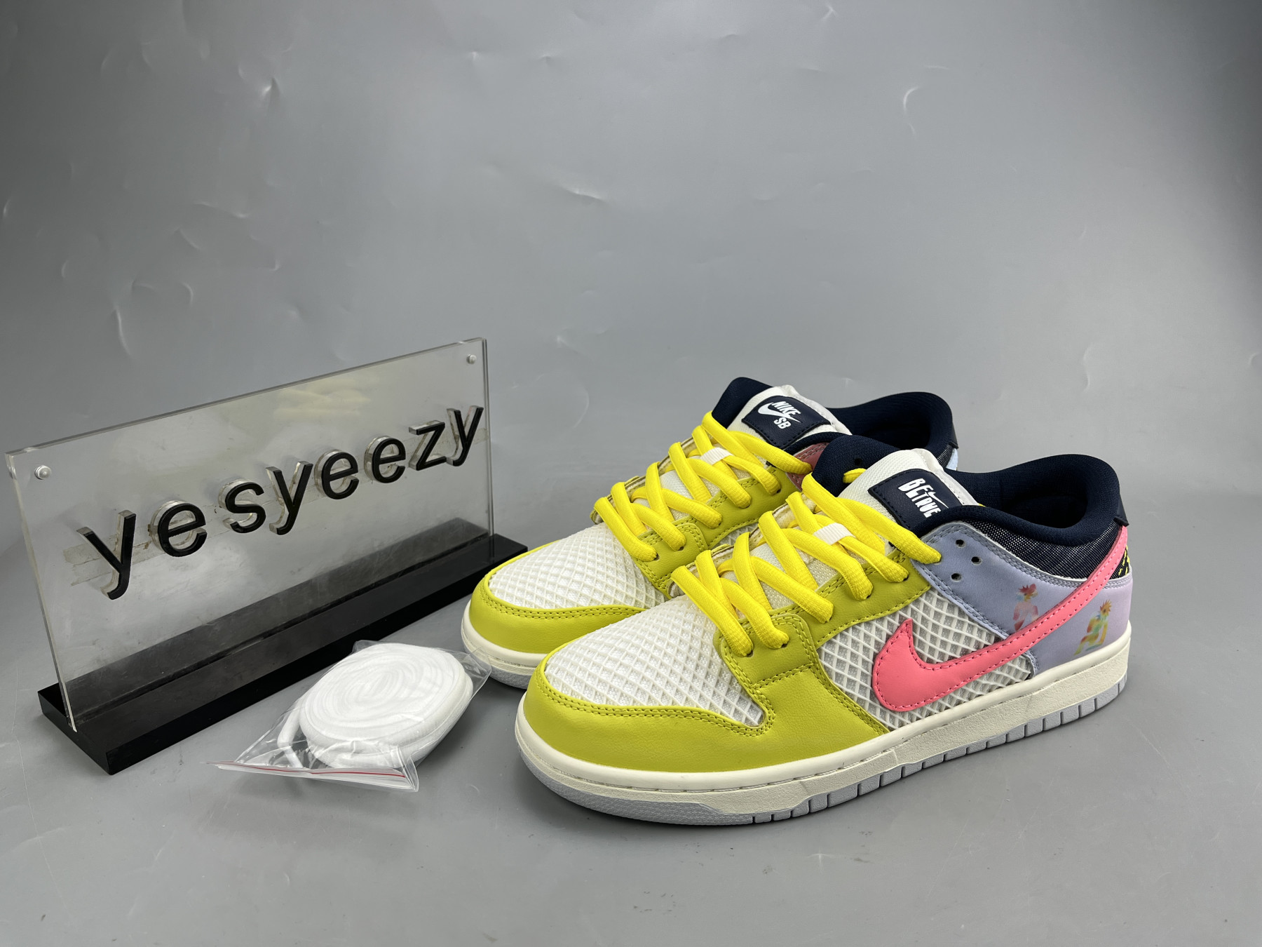 UA NIKE XAVIER SCHIPANI X DUNK LOW SB 