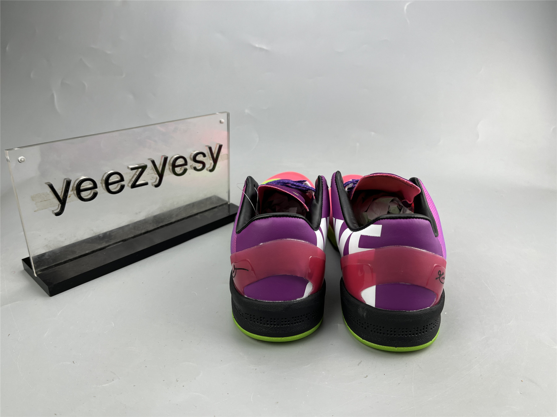 UA NIKE KOBE 8 SYSTEM 