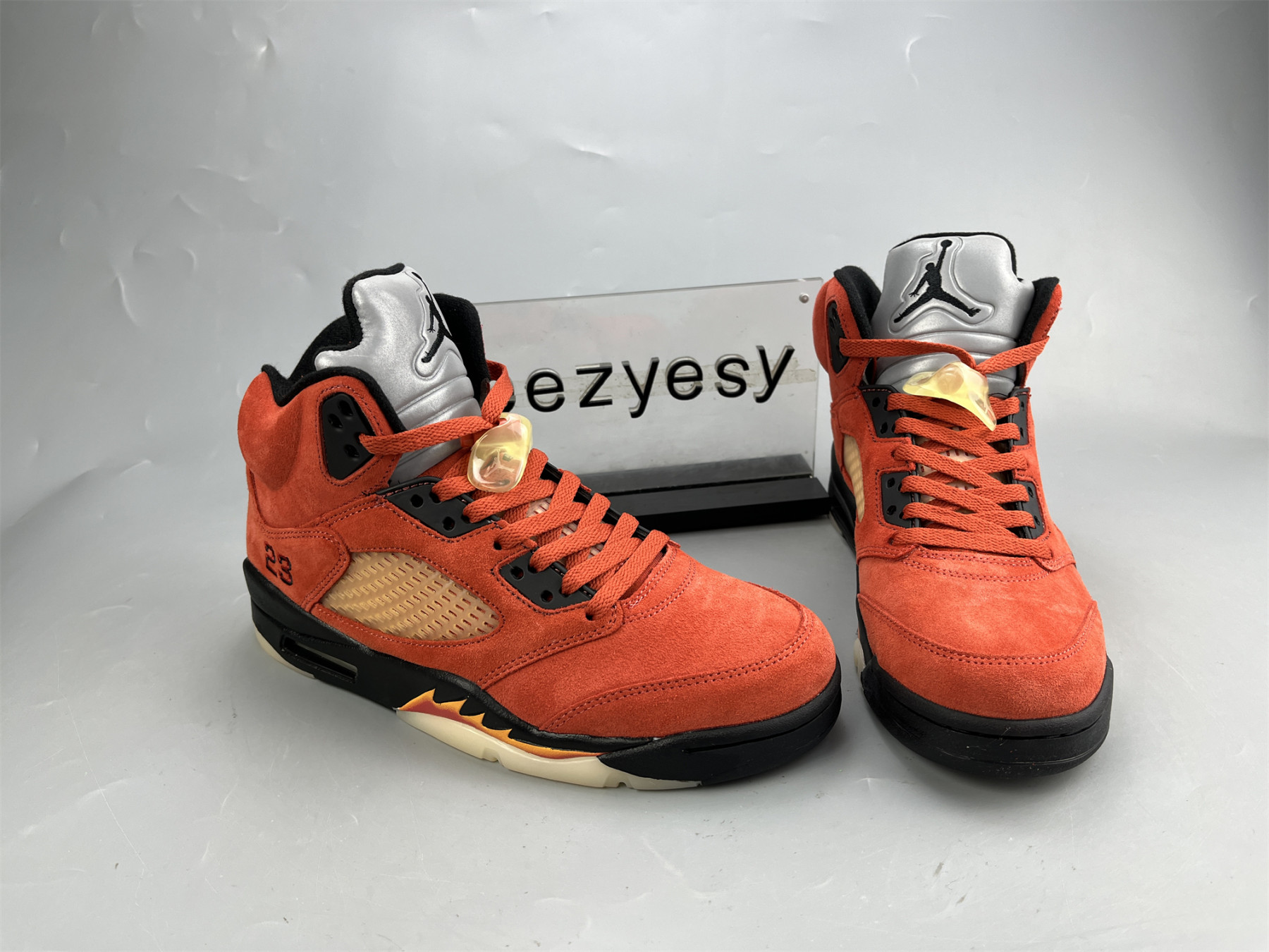 UA WMNS AIR JORDAN 5 RETRO 