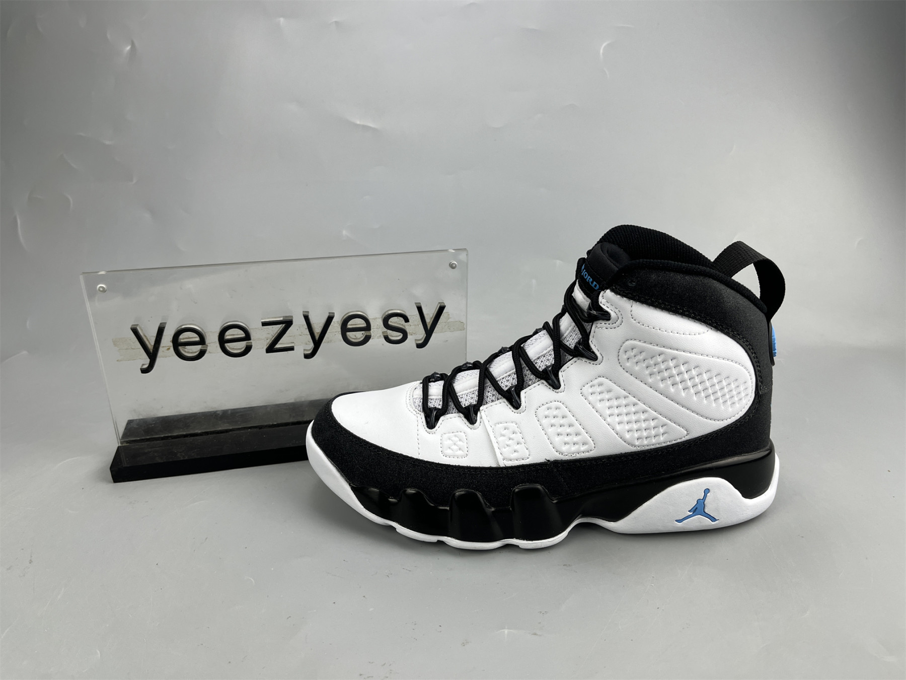 UA AIR JORDAN 9 RETRO 