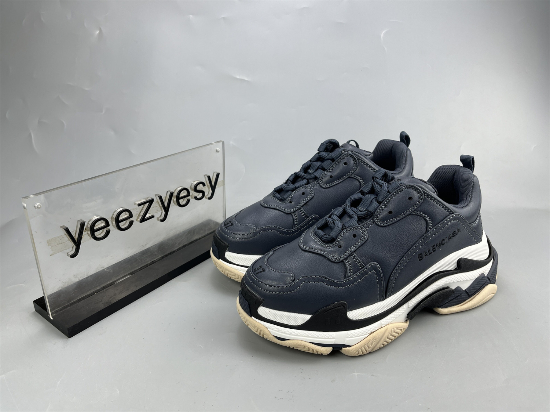UA TRIPLE S CLEAR SOLE GREY WHITE BLUE
