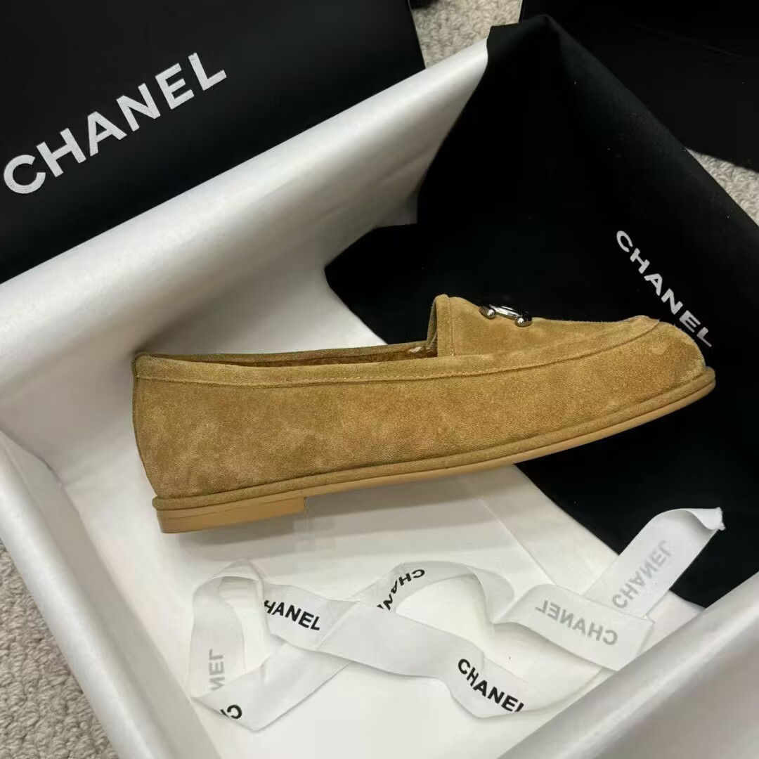 UA Ch**el Loafers