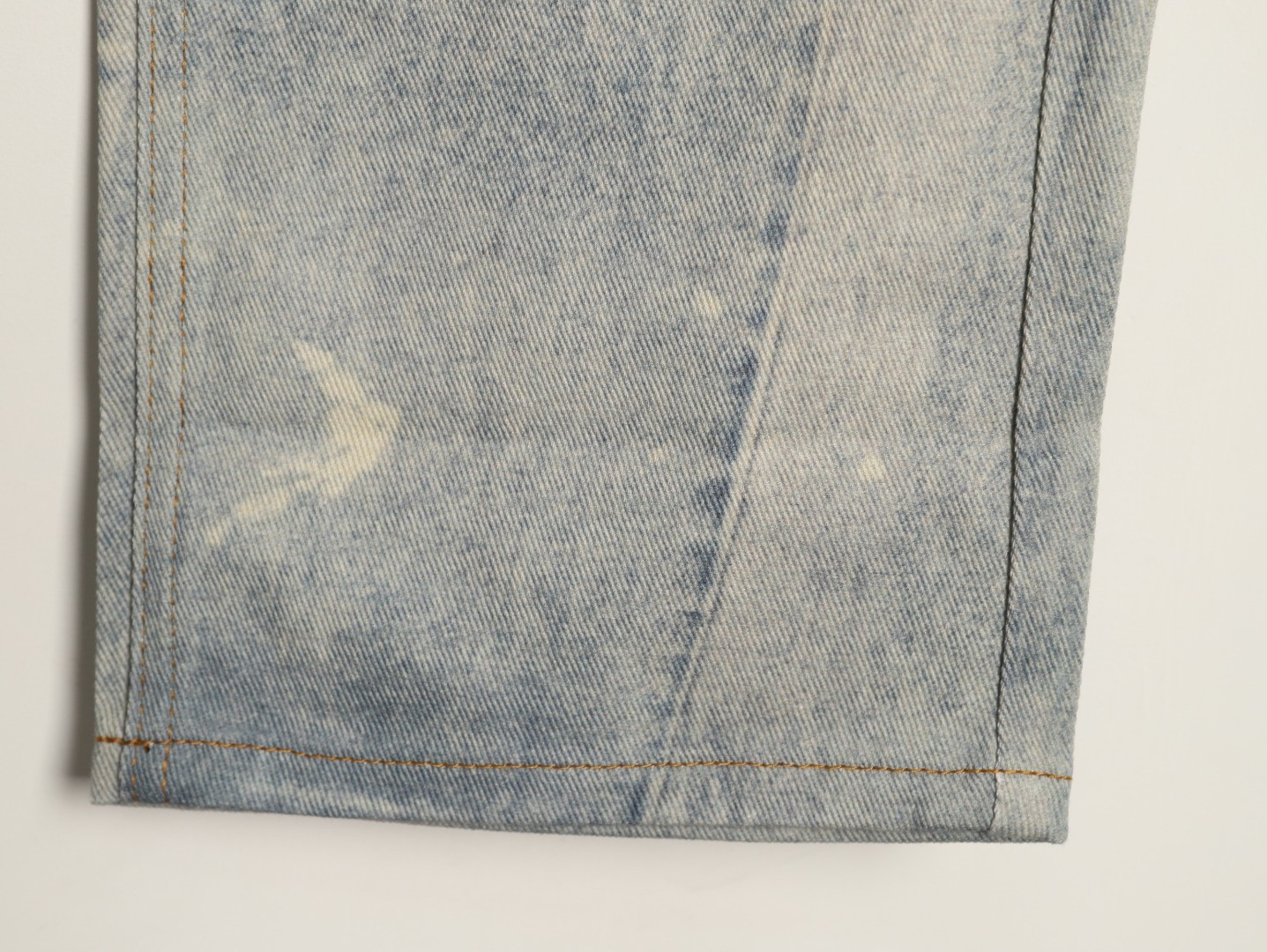 Ba1en*iaga Jeans