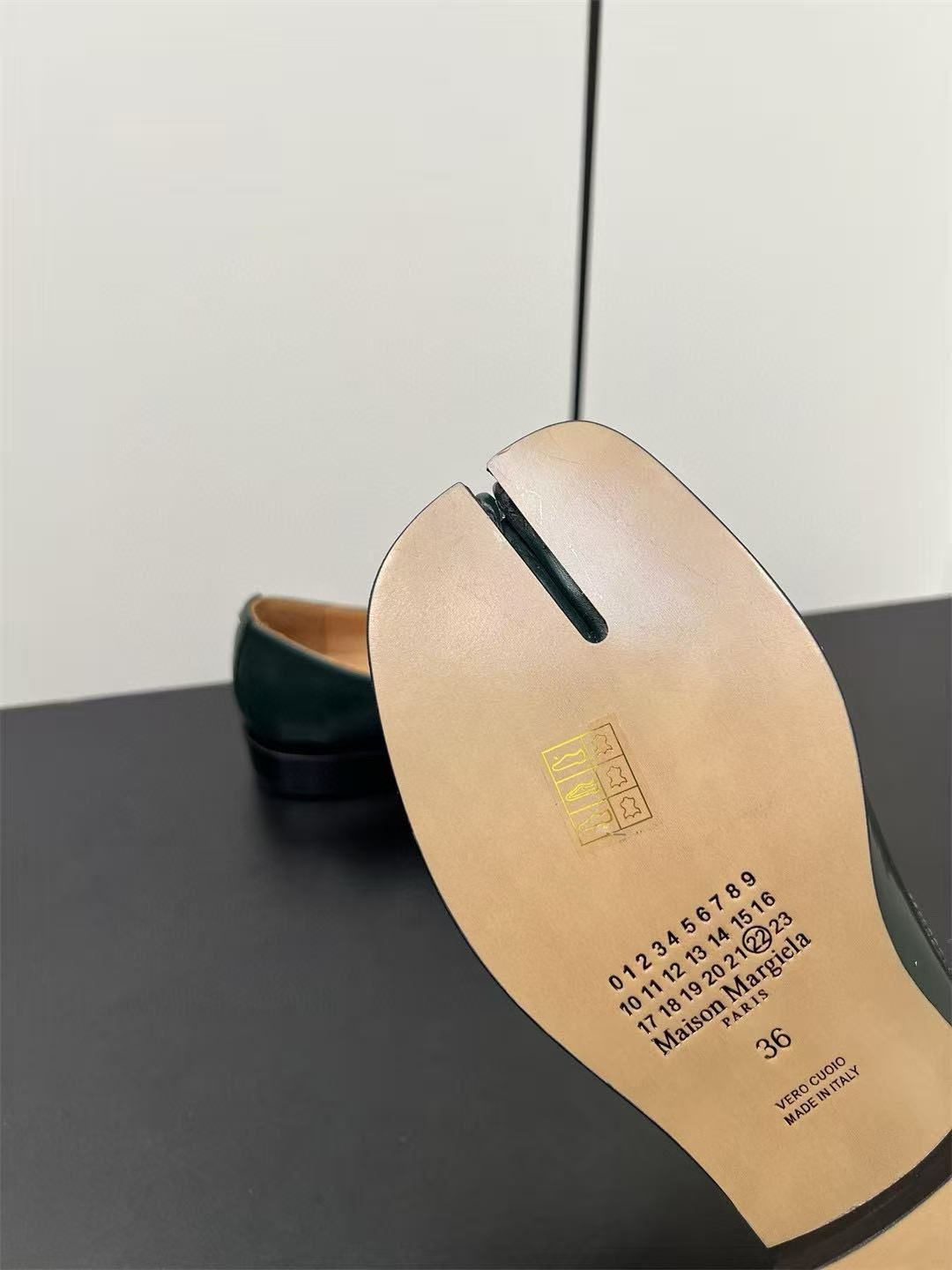 UA Ma1s0n Marg*e1a Mary Jane Shoes