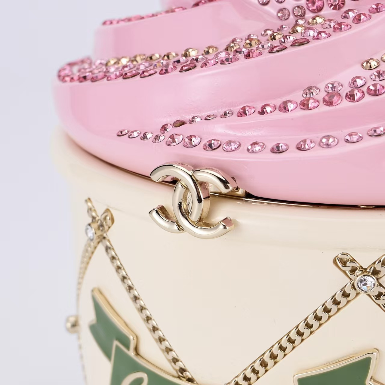 Ch**el Ice Cream Bag A22735 15x12cm