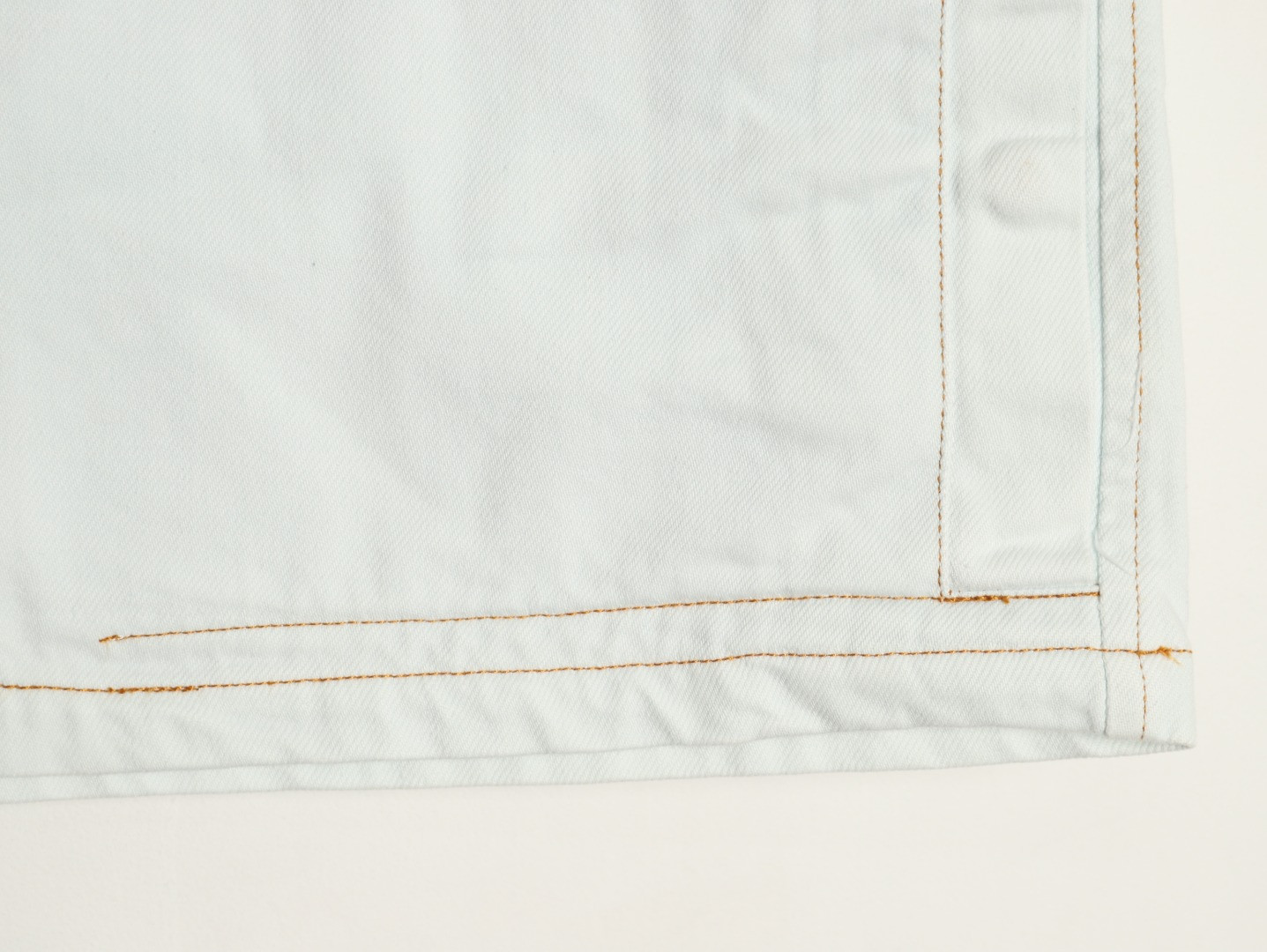 L0vis Vvtt0n 26SS Blooming Shorts