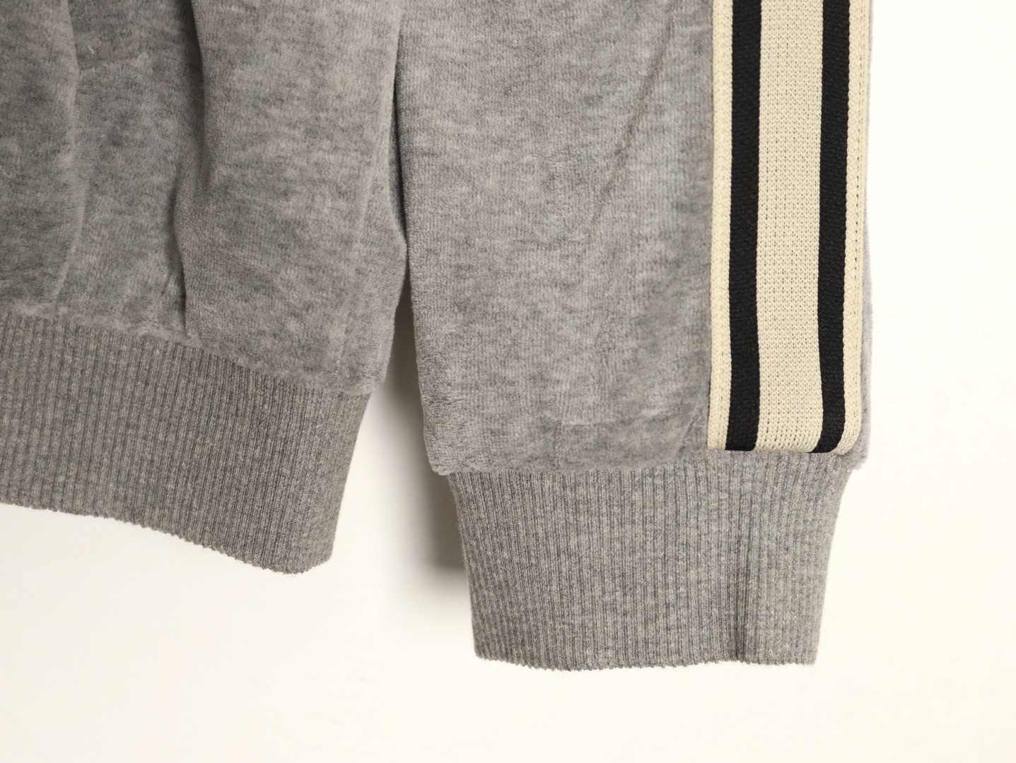 Ce1i*e Coats Suit