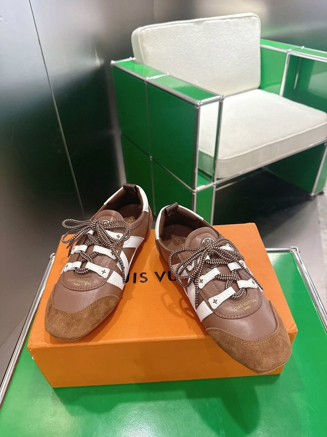 UA LV Sneaker