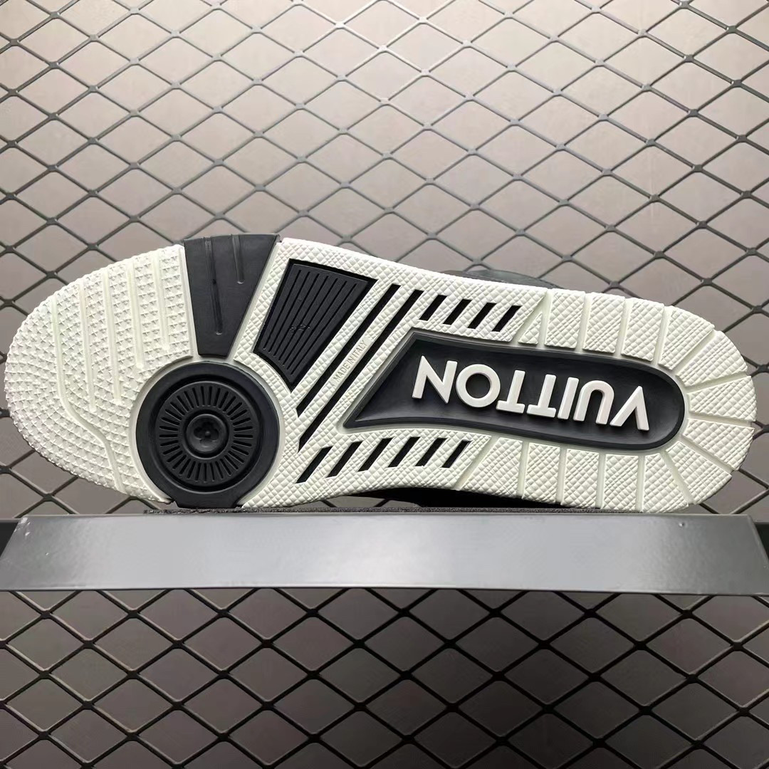 UA L0vis Vvtt0n LV Skate Sneaker Black White