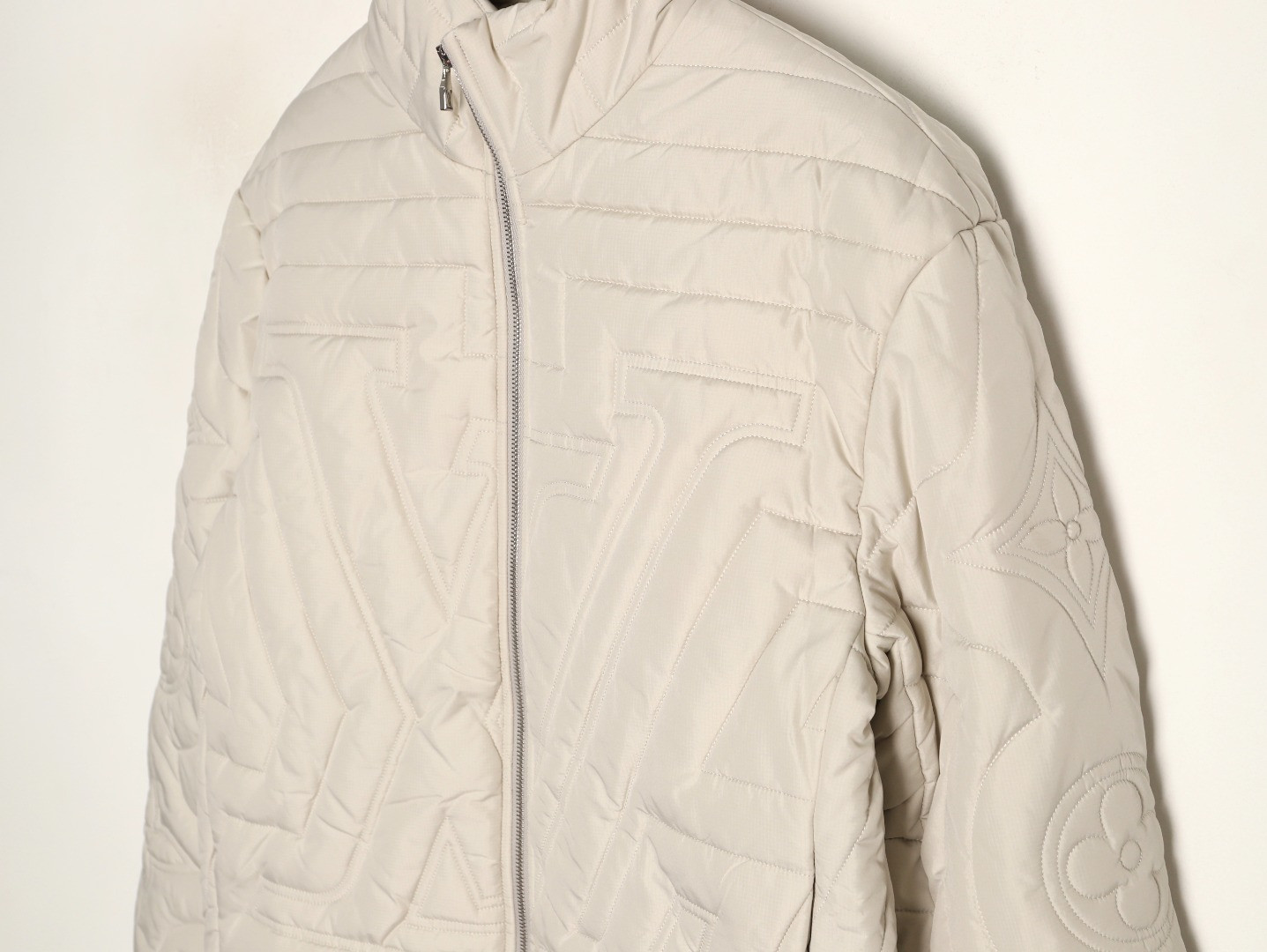 L0vis Vvtt0n 25FW Padded jacket