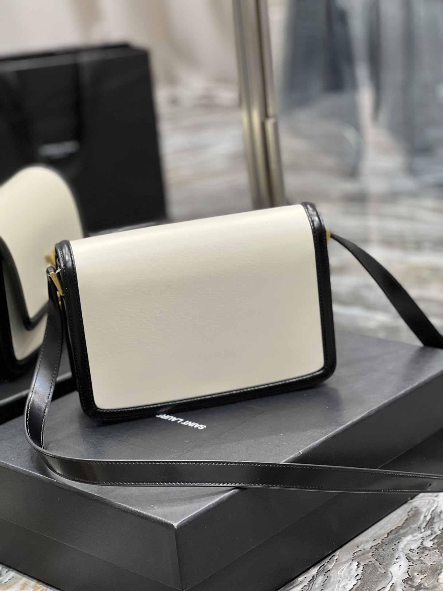 Y51 SOLFERINO SMALL SATCHEL IN BOX Sa1nt Lau*nt 19 X 13 X 5 CM