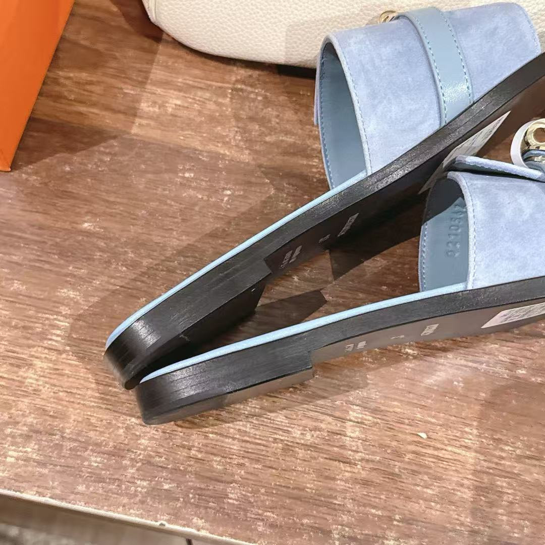 UA H**me5 Giulia sandal