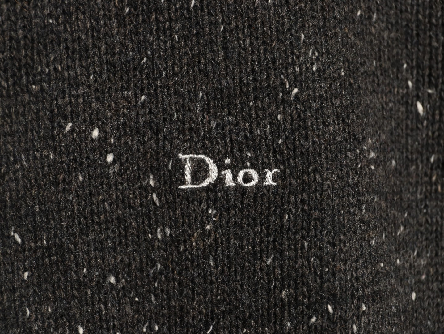 D10r Sweaters