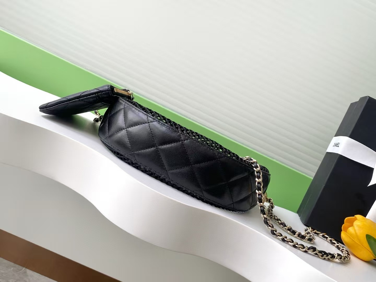 Ch**el clutch with chain mesh shiny lambskin gold tone -AP4573 15x22x6cm