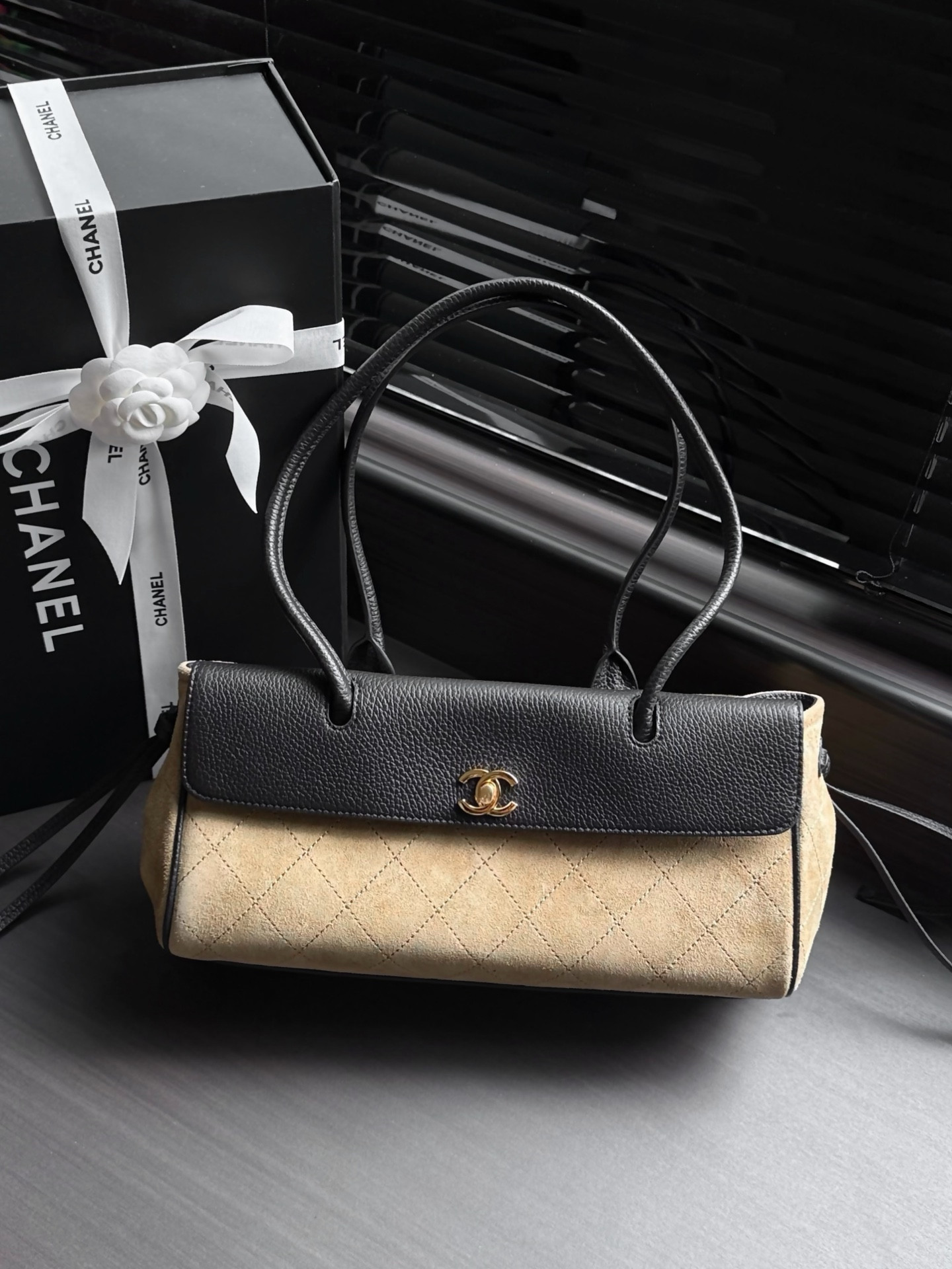Ch**el Small Tote AS6288 15x31x12cm