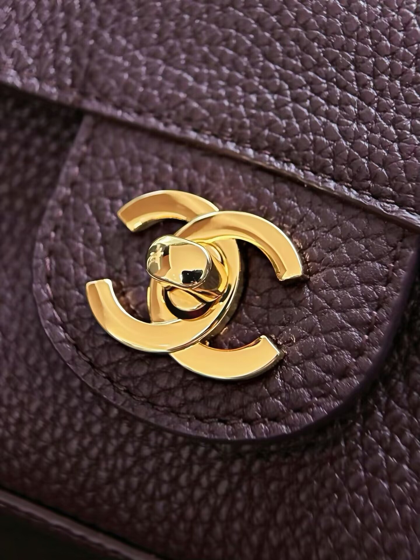 Ch**el Maxi Flap bag in Coffee with Gold-Tone Hardware AS6231 19.5x32x10cm