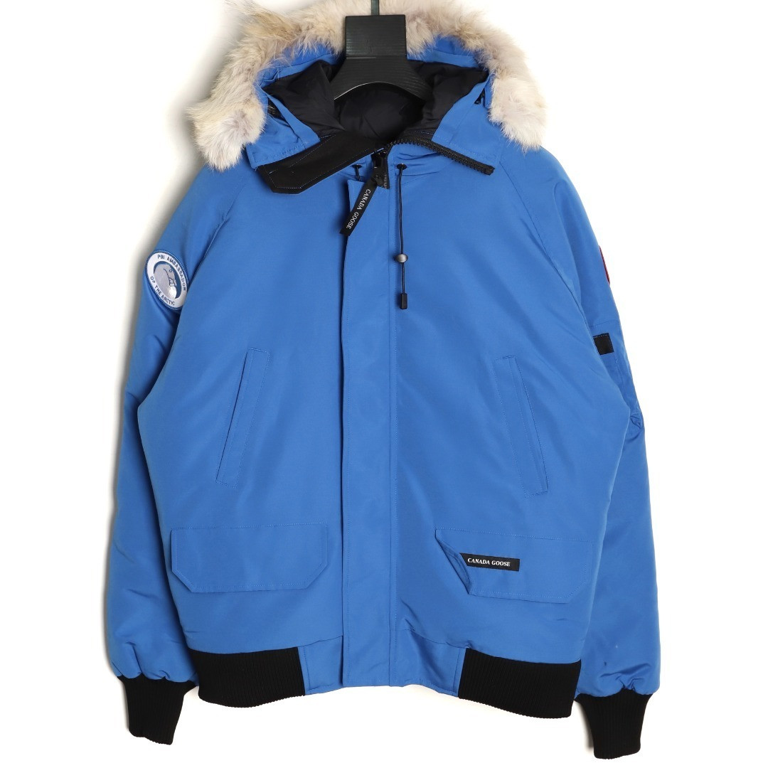 Can*a G00se Short Puffer jacket